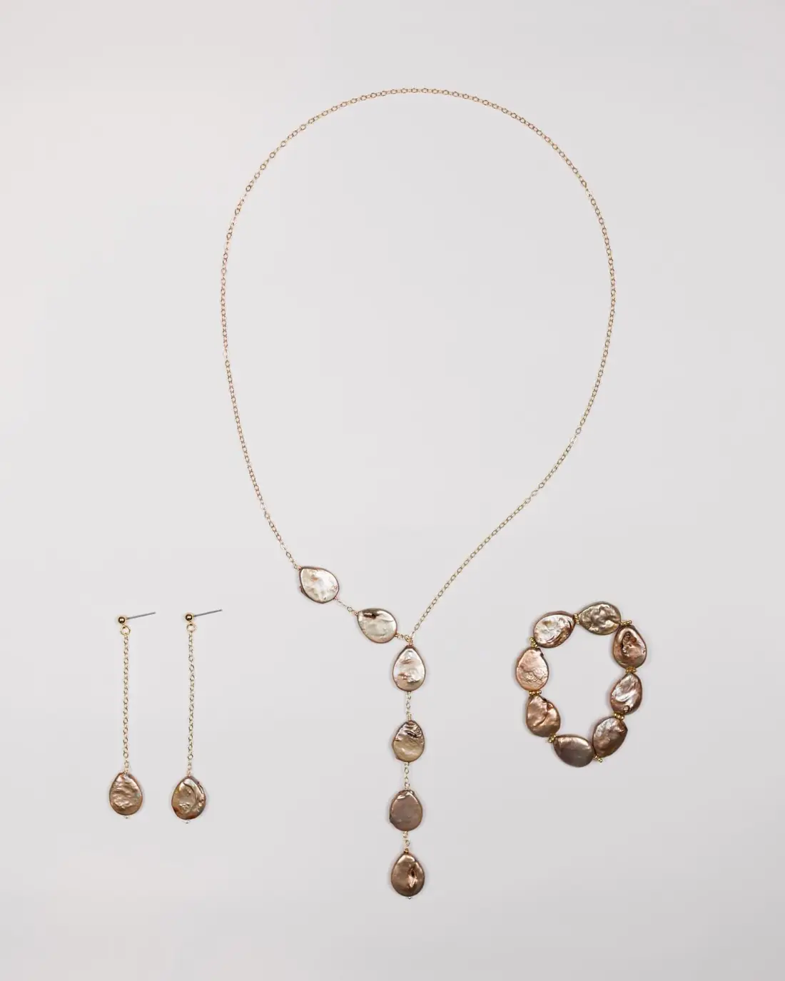 Collar Emma de cadena plateada con perlas naturales