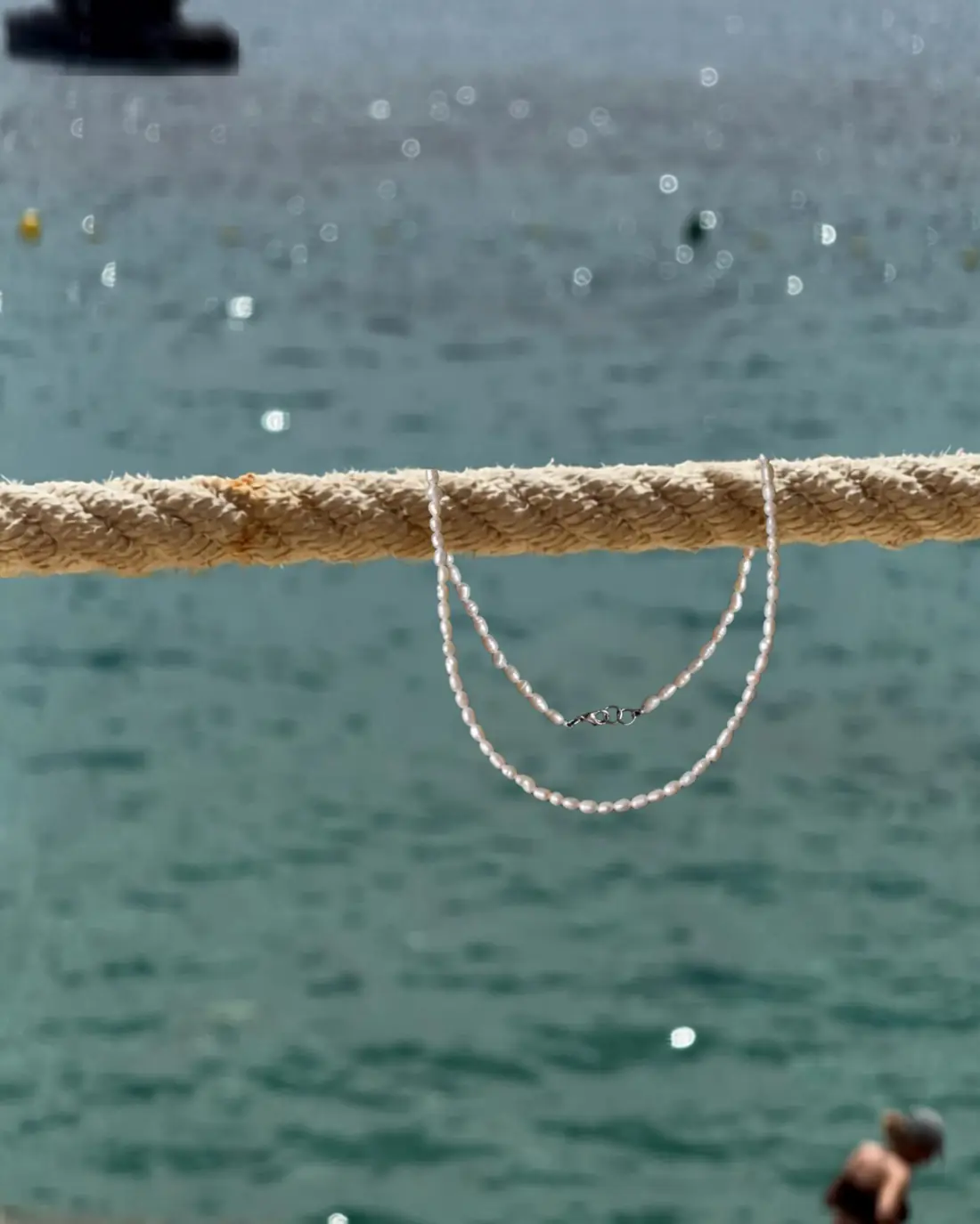 Collar Marea de cuerda trenzada con perlas naturales grandes